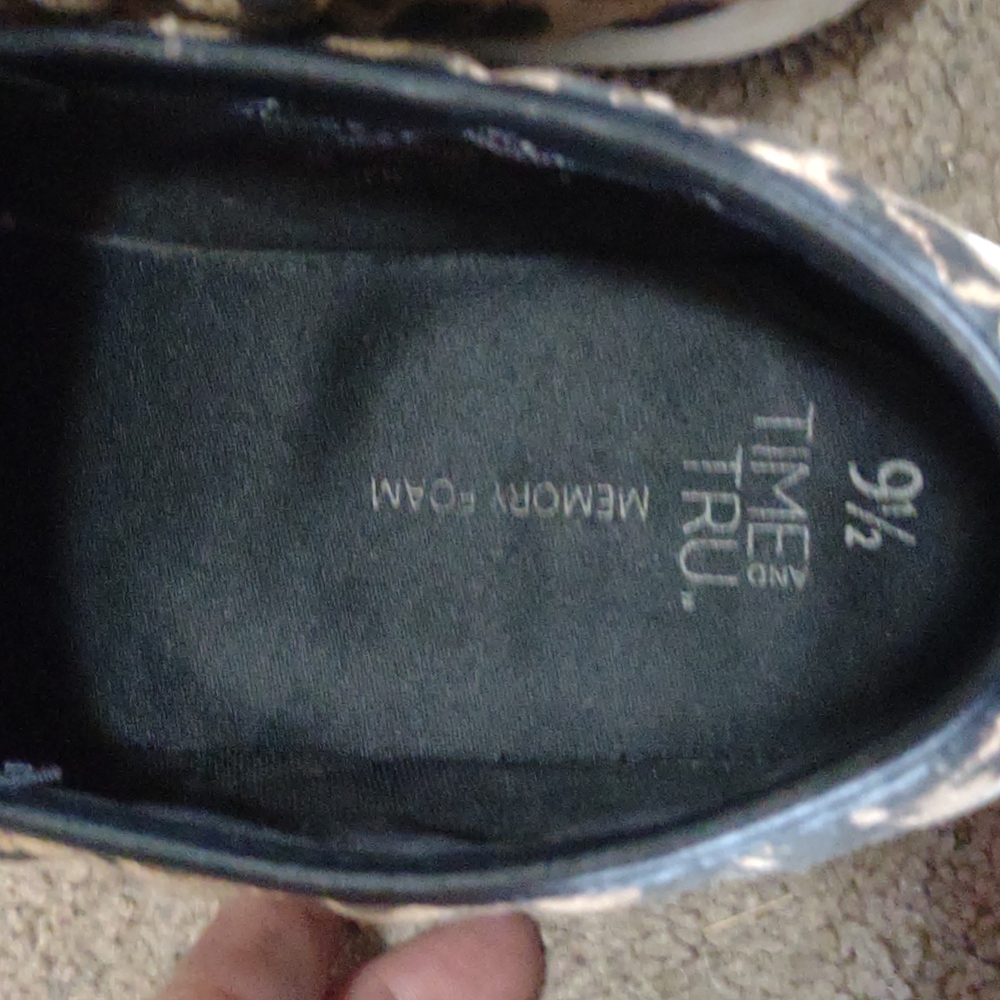 Slip ons - Picture 2 of 5